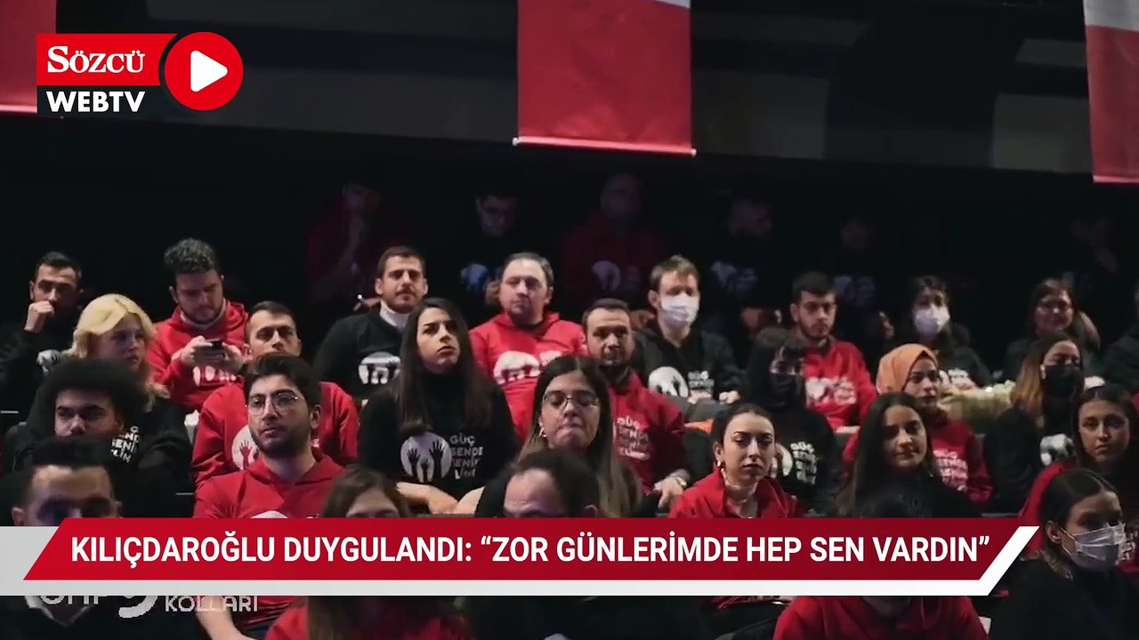 Gençler hep bir ağızdan söyledi, Kılıçdaroğlu duygulandı: "Zor günlerimde hep sen yanımda vardın"