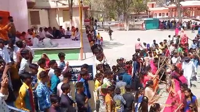 ढोल की थाप, डांडियों की खनक और कदमों की थिरकन