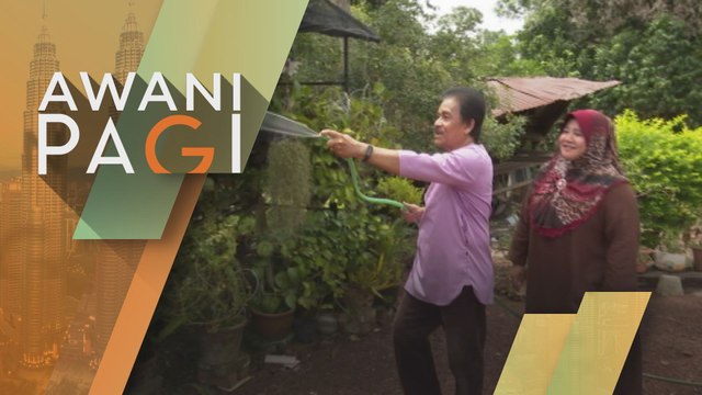 Laman rumah ibarat tapak semaian, ribuan pokok bunga, kaktus dan orkid ditanam sebagai hobi