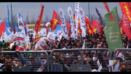 Zemheri ayazında Newroz ateşi: Ortak talep barış