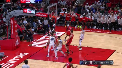 Dunk of the Night: Kenyon Martin Jr.