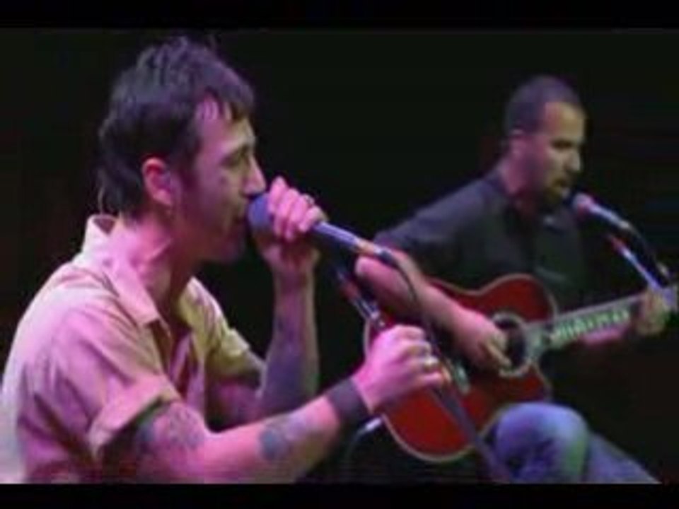 Godsmack live 2004 part5 (Voodoo acoustic)