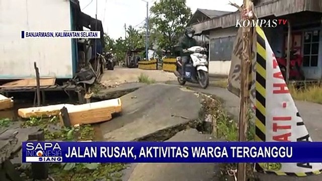 Aktivitas Warga Banjarmasin Terganggu Akibat Separuh Jalan Ambles Diduga Tergerus Aliran Sungai