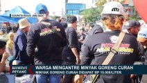 Warga Kabupaten Bekasi Rela Antre Demi Dapat Minyak Goreng Murah