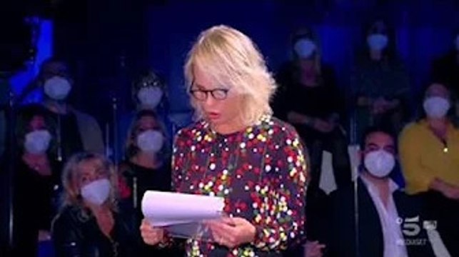 C'è Posta per Te, Maria De Filippi interviene su Annalisa: Tu non vuoi chiudere C'è Posta per Te o