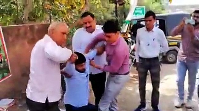 बेरोजगार युवाओं को पुलिस ने खदेड़ा