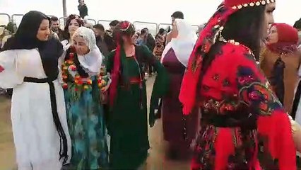 4 senedir Adana’dan Cizre Newroz’una gidiyor: Halayı bile başka