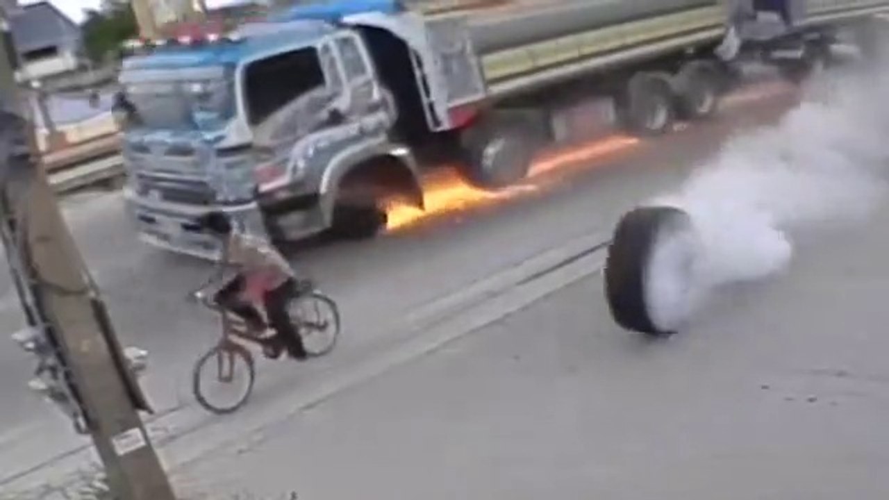 40 Luckiest People Caught On Camera!