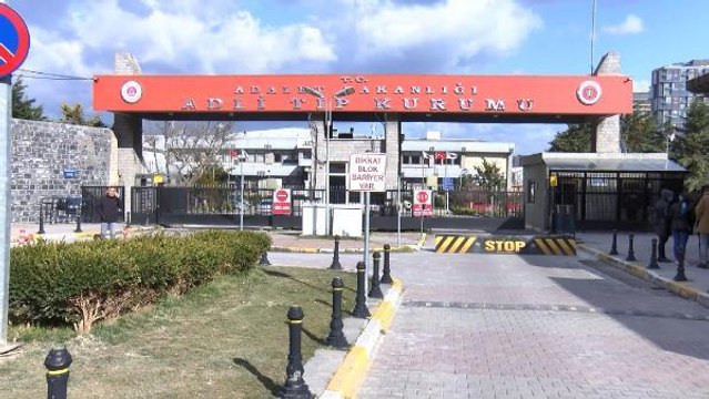 Son dakika haberleri | Büyükçekmece'de ölü bulunan çiftin cenazeler Adli Tıp Kurumu'ndan alındı