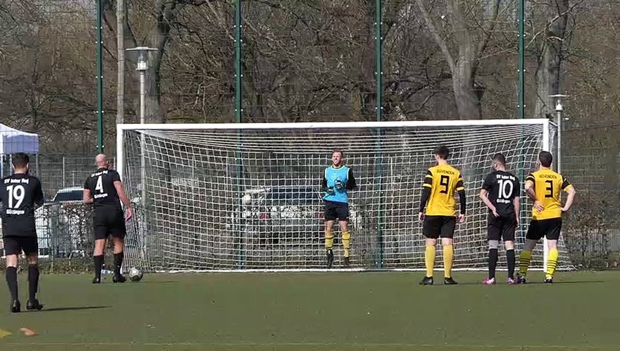 Der verschossene Elfmeter des SV Inter Roj gegen Bovenden III