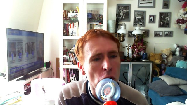 Wiwi égratigne Cayenne (mort aux vaches)