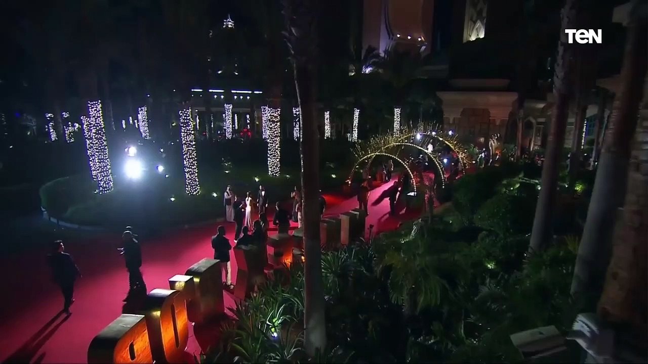 "كنت بحلم اطلع على الريد كاربت بلبس من تراثنا"....