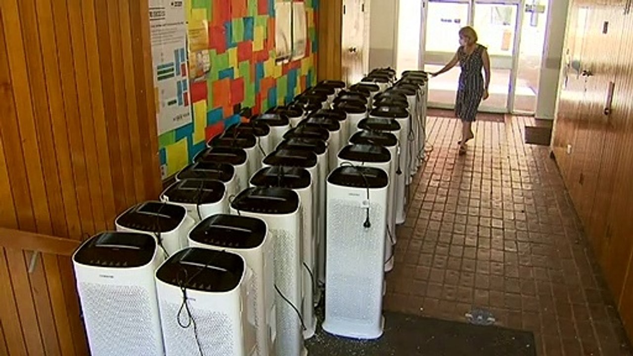 Air purifiers to be rolled out for Victorian classrooms video Dailymotion