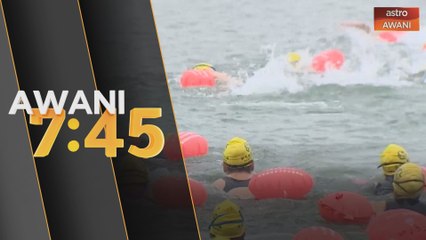 Hujan pada musim sejuk, peserta renang gigih rentasi Sungai Yangtze