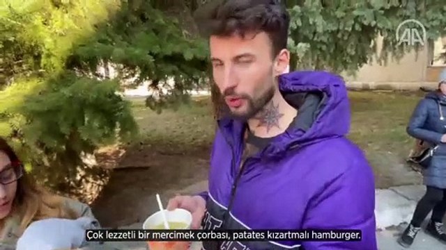 AFAD Ukrayna'da savaş mağdurlarına sıcak yemek ikram ediyor