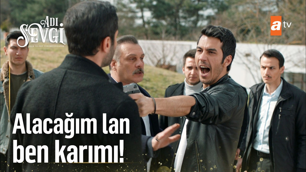Volkan, Elif'i vuruyor!