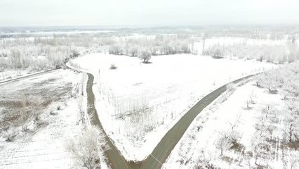 İrem Bağları kar yağışıyla beyaza büründü