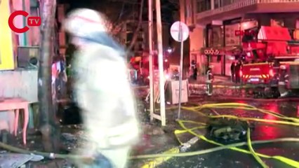 Beylikdüzü'nde 6 katlı bina alevlere teslim oldu