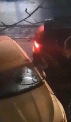 "DURUN" İKAZINI DİNLEMEDİLER; OTOMOBİLDEN HIRSIZLIK YAPMAYA DEVAM ETTİLER