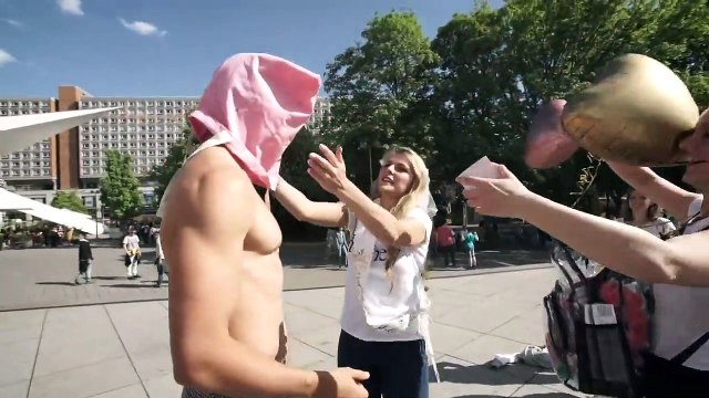 FACE vs BODY! Asking Strangers to Rate me! What do Girls REALLY want_! (SOCIAL EXPERIMENT)