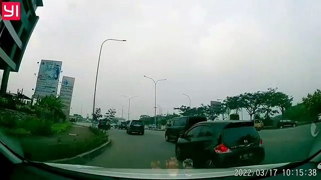 Terekam Media Kamera, Dashcam Kamera Mobil di Jalan Eps.0636