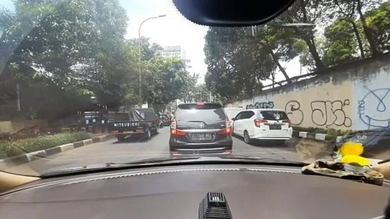 Terekam Media Kamera, Dashcam Kamera Mobil di Jalan Eps.0633