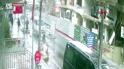 Avcılar'da 5 katlı bina böyle çöktü