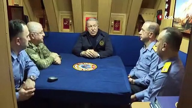 Türkiye'nin denizaltındaki milli gururu Müren ateşlendi