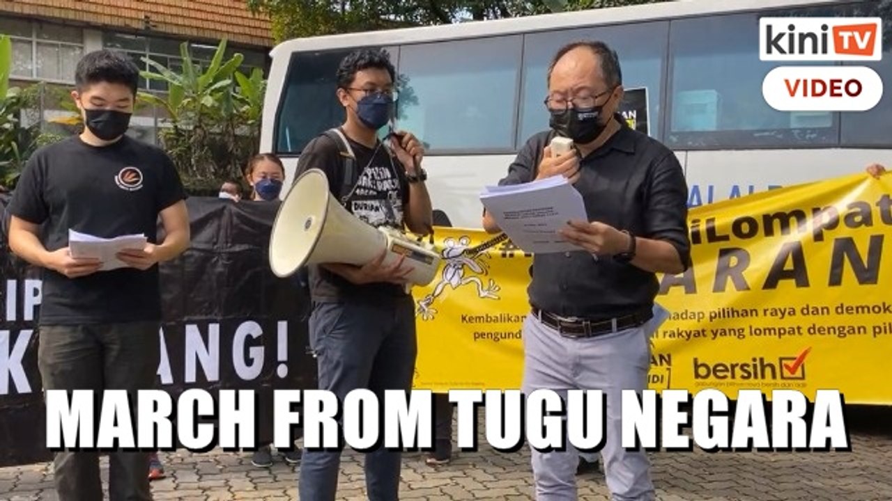 NGOs march from Tugu Negara to Parliament to submit memorandums on party-hopping, IPCMC