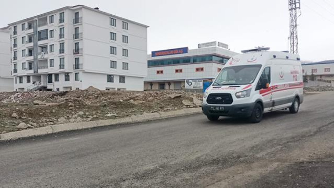 Bingöl'de Özel Harekat Şube Müdürlüğü'nde patlama: 2 polis ağır yaralı
