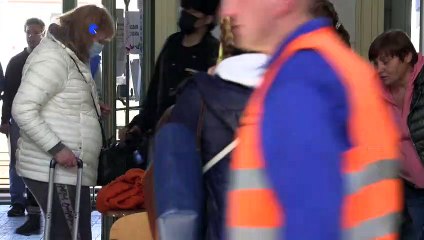 تدفق الأوكرانيين مستمر نحو الحدود البولندية