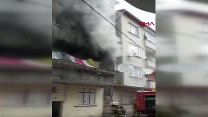 Son dakika haber: BAĞCILAR'DA 3 KATLI BİNADAKİ YANGINDA 1 ÖLÜ