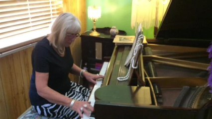 Daily Advertiser - Annette Jones Piano