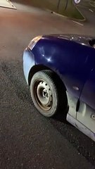 WATCH: Police criticise uninsured driver as van's wheel almost falls off on A1