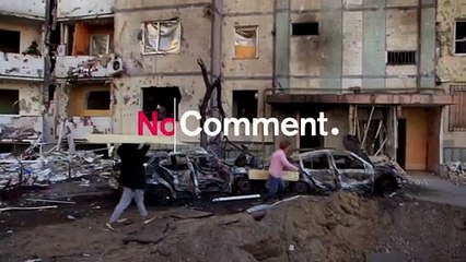 ویدئو؛ بازدید ساکنان از خانه‌هایی که در گلوله‌باران‌ کی‌یف آسیب دیده است