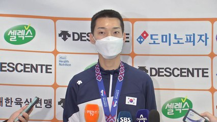 높이뛰기 우상혁 금의환향..."2024 파리올림픽 금메달 도전" / YTN