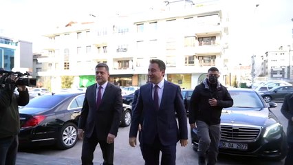 Babacan'dan Davutoğlu'nu ziyaret