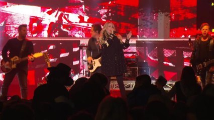 Carrie Underwood Deni Ute Muster