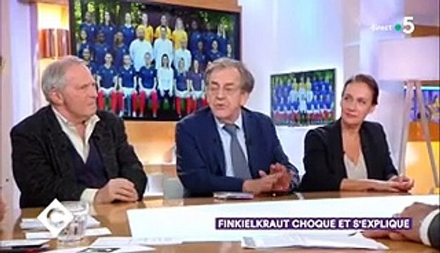 C à vous : Alain Finkielkraut revient sur ses propos polémiques sur le foot féminin