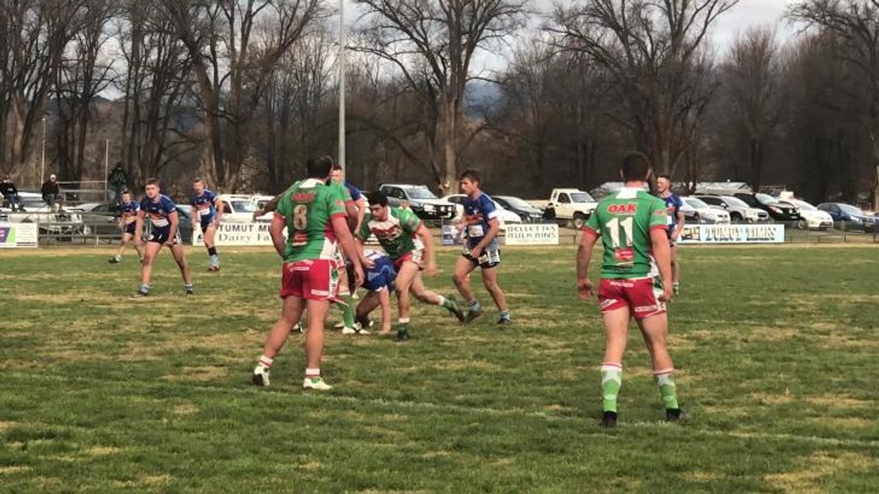 Jason Webb scoring for Tumut