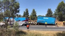 Daily Advertiser | Sturt Highway truck crash salvage operation