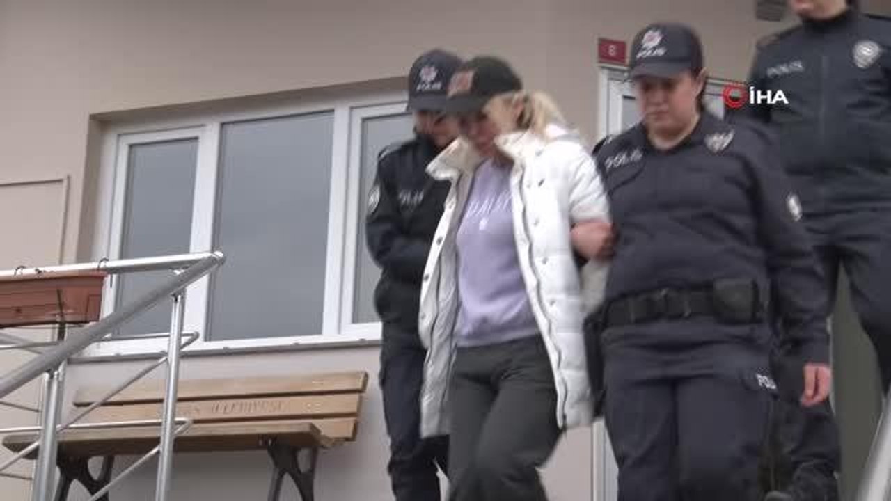 Ciciş kardeşlerden Esra Ersoy "çocuğa cinsel istismar" suçundan gözaltına alındı