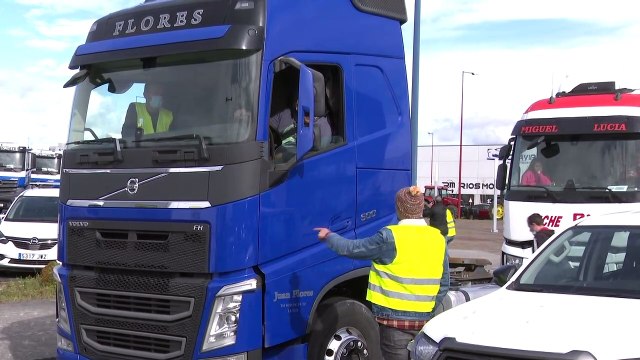 El paro indefinido de transportistas llega este martes a su noveno día