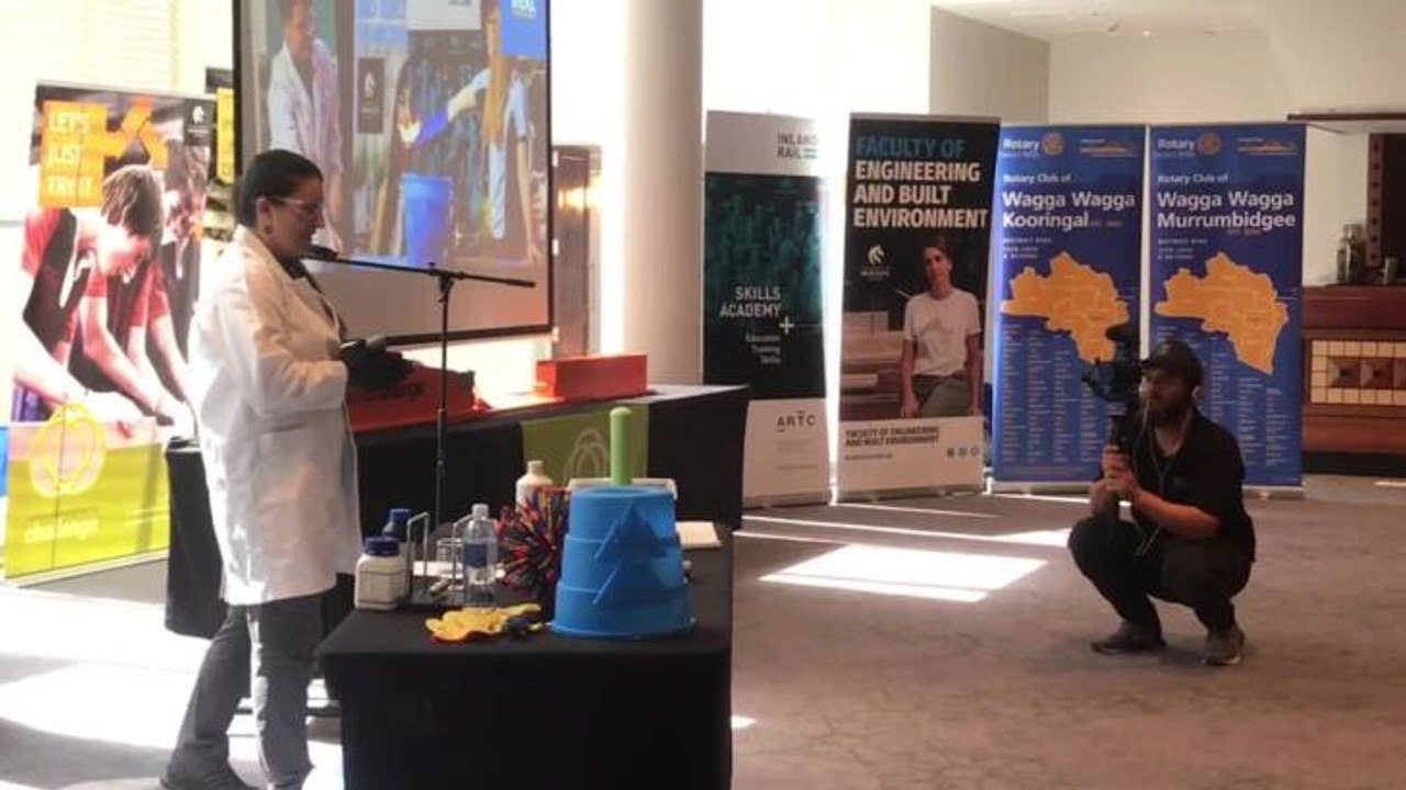 Science experiments for Wagga high school students