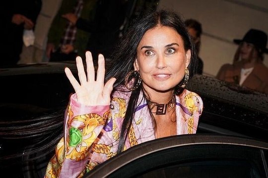 PHOTOS : Demi Moore défigurée et méconnaissable, les internautes supplient l'actrice de stopper la chirurgie esthétique au plus vite