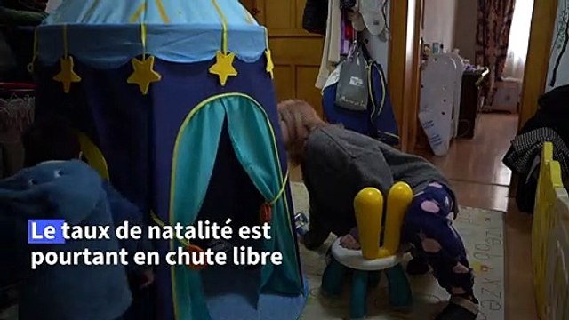 Chine: dénigrées, les mères célibataires se rebellent