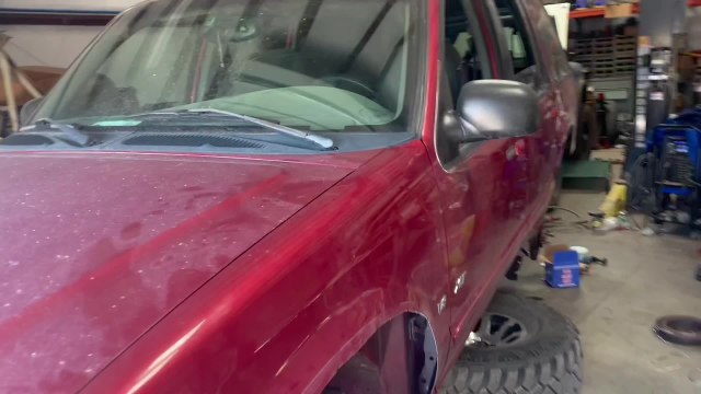 Trimming to fit 35s on the Exploder