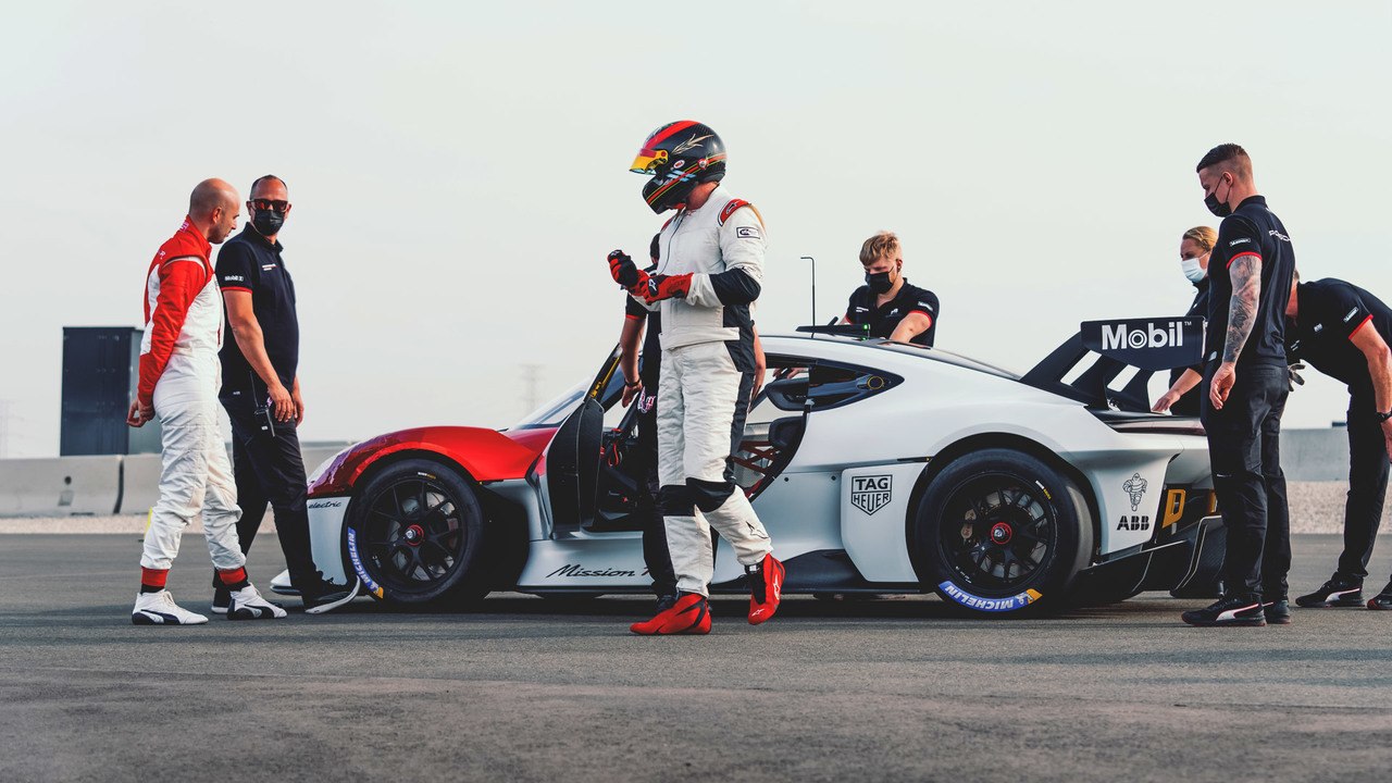 Porsche Mission R First Drive
