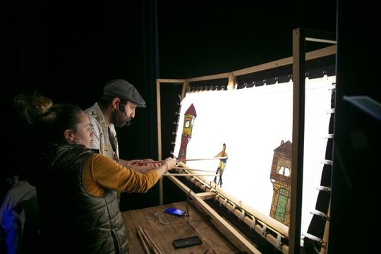 Tunus'ta Kartaca Uluslararası Kukla Sanatları Festivali'nde Karagöz gösterisi