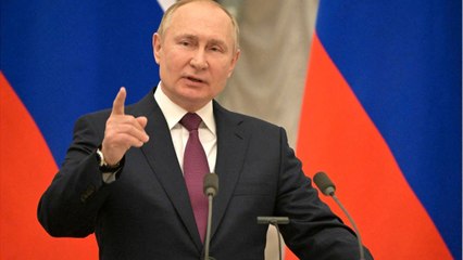 FEMME ACTUELLE - Vladimir Poutine : cette pression que les proches de sa compagne Alina Kabaeva lui mettent